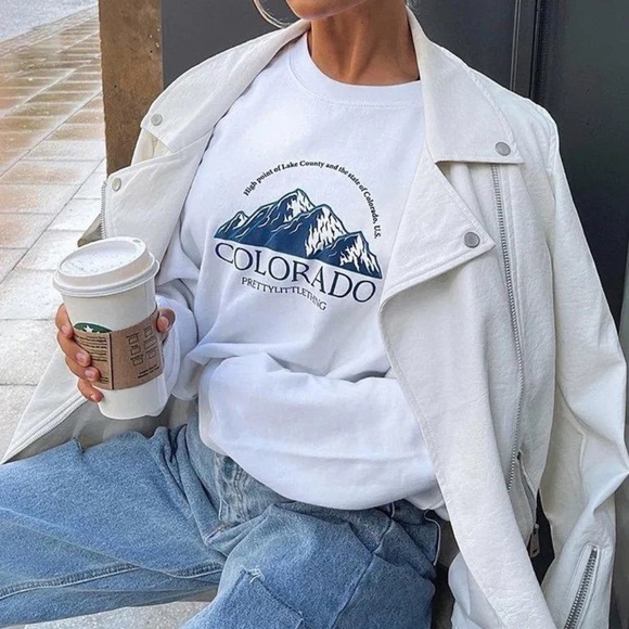 PrettyLittleThing Tops - 1102 PrettyLittleThing Oversized Sweatshirt - Colorado Print - Size L - WHITE